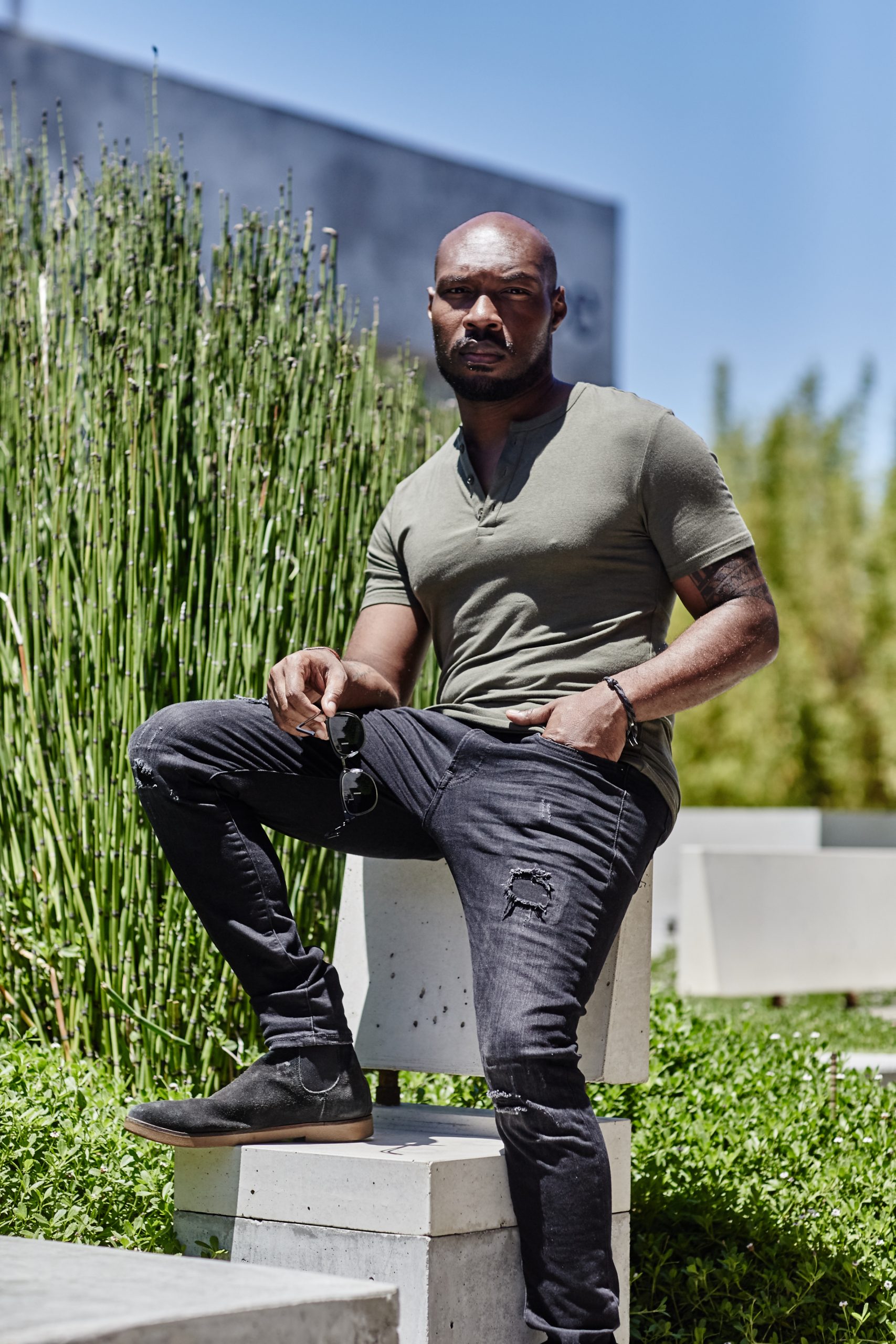 Influencer Spotlight - CJ Johnson @cjjohnsonjr • Naohms Media